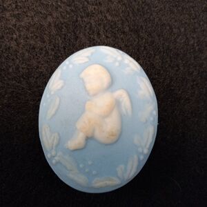 Sitting Guardian Angel Ceramic Cameo